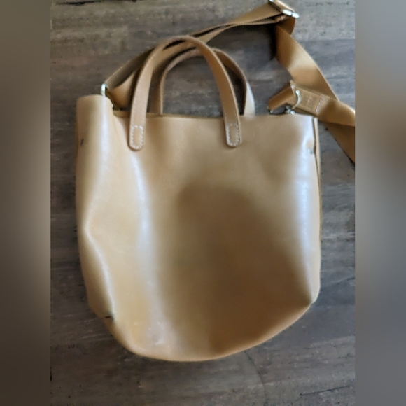 Portland Lather, medium crossbody tote - Picture 8 of 15